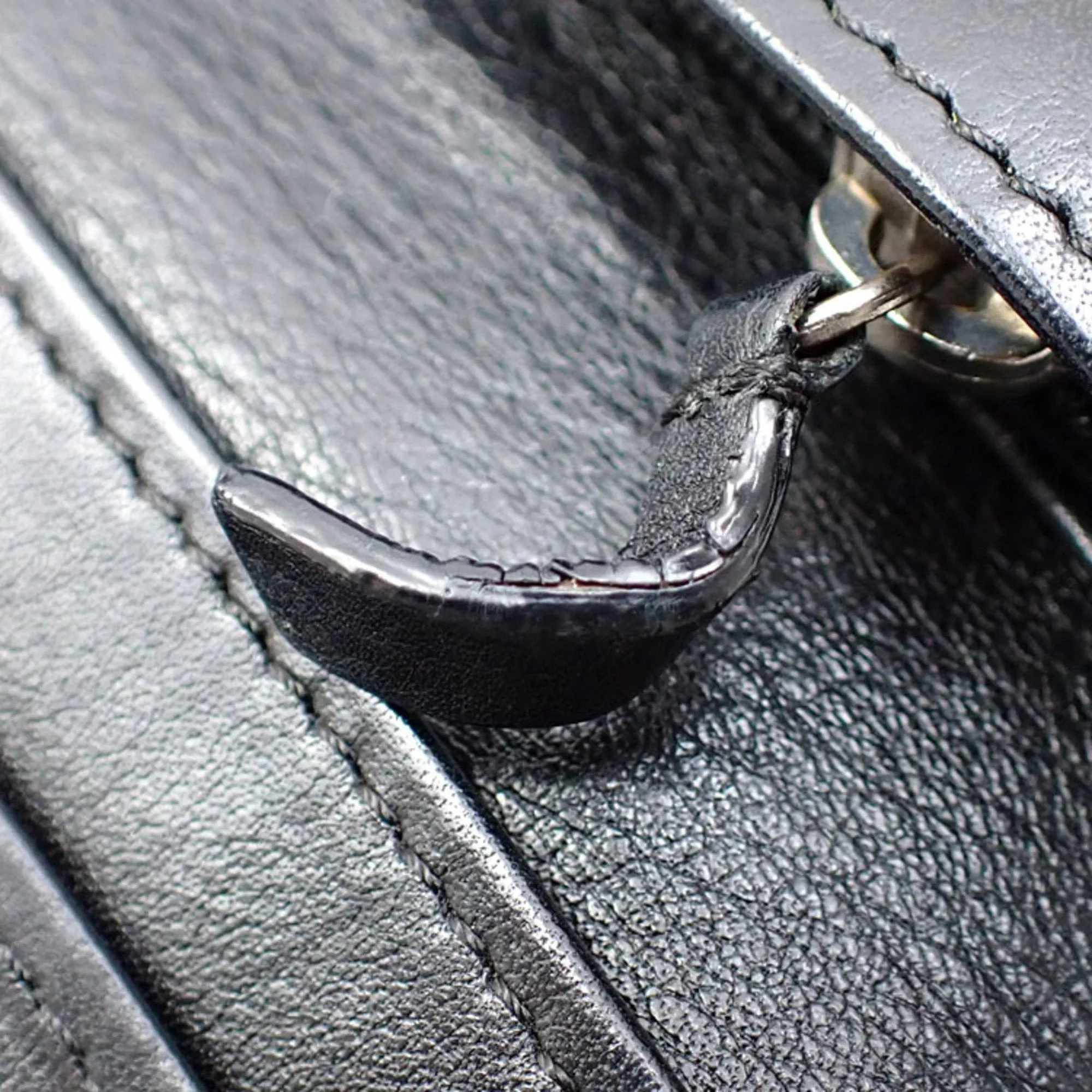 Chanel Bifold Long Wallet V Stitch Women's Black Lambskin A31509 Coco Mark Leather