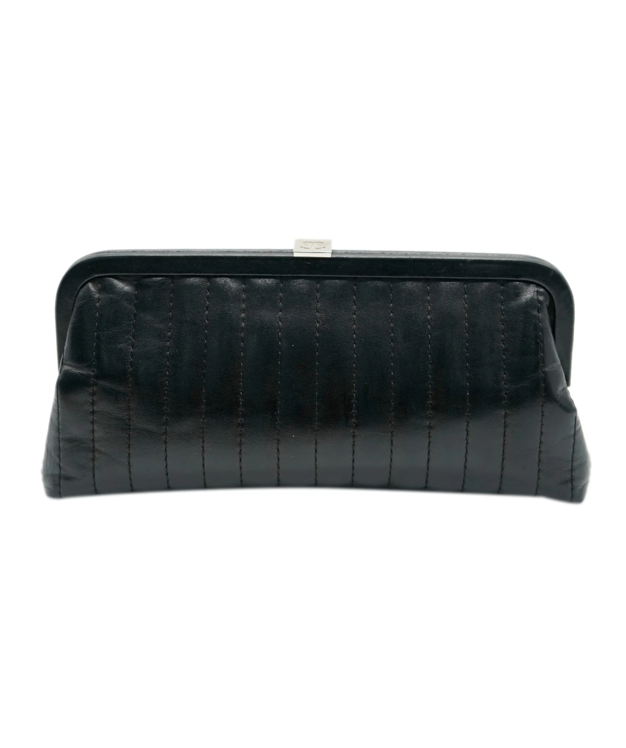 Chanel Kisslock Vertical Lambskin Clutch with CC lock  ALC0874