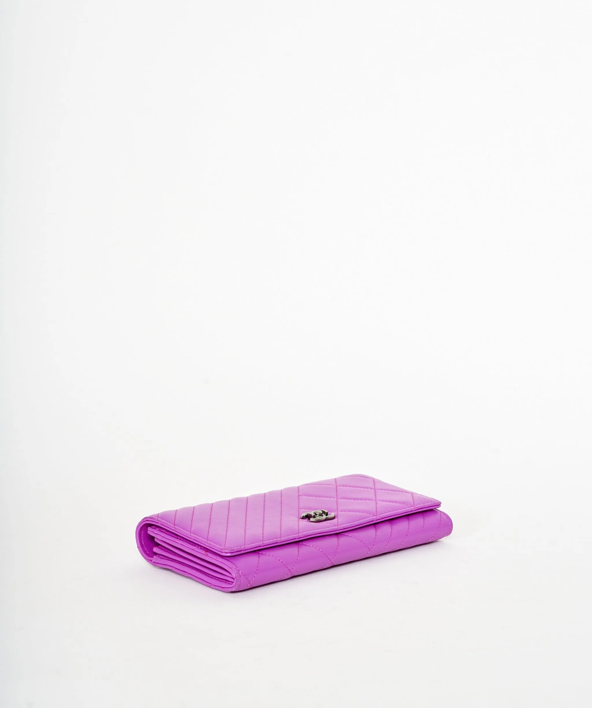 Chanel pink boy wallet