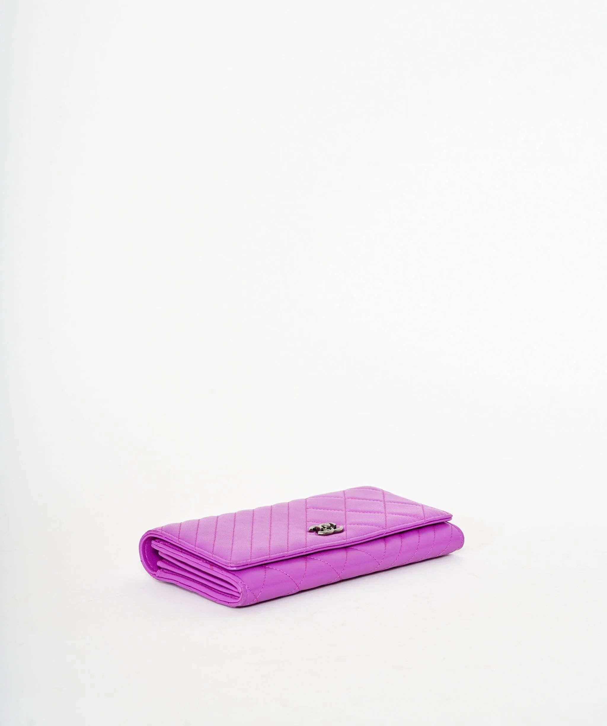 Chanel pink boy wallet