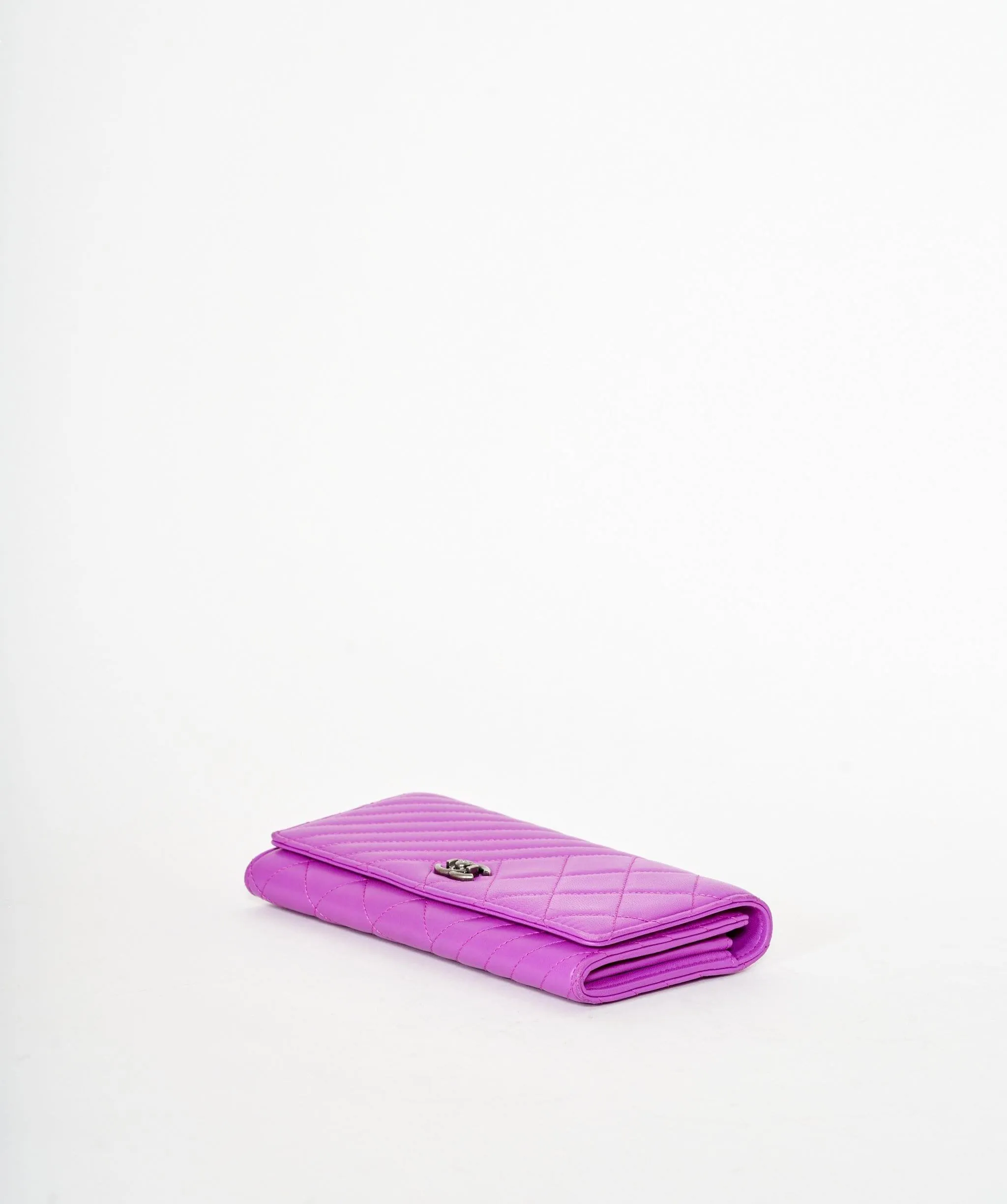 Chanel pink boy wallet