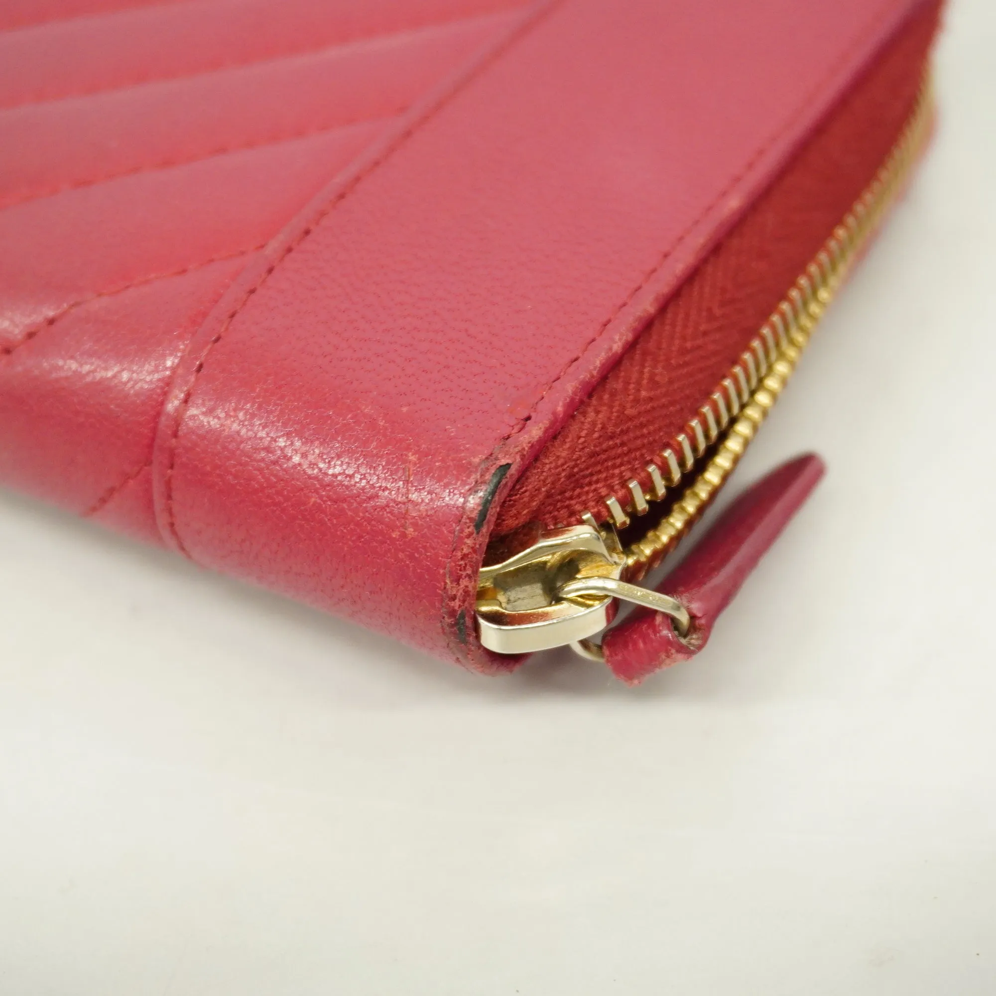 Chanel  V-stitch Gold Hardware Women's Lambskin Long Wallet [bi-fold] Pink