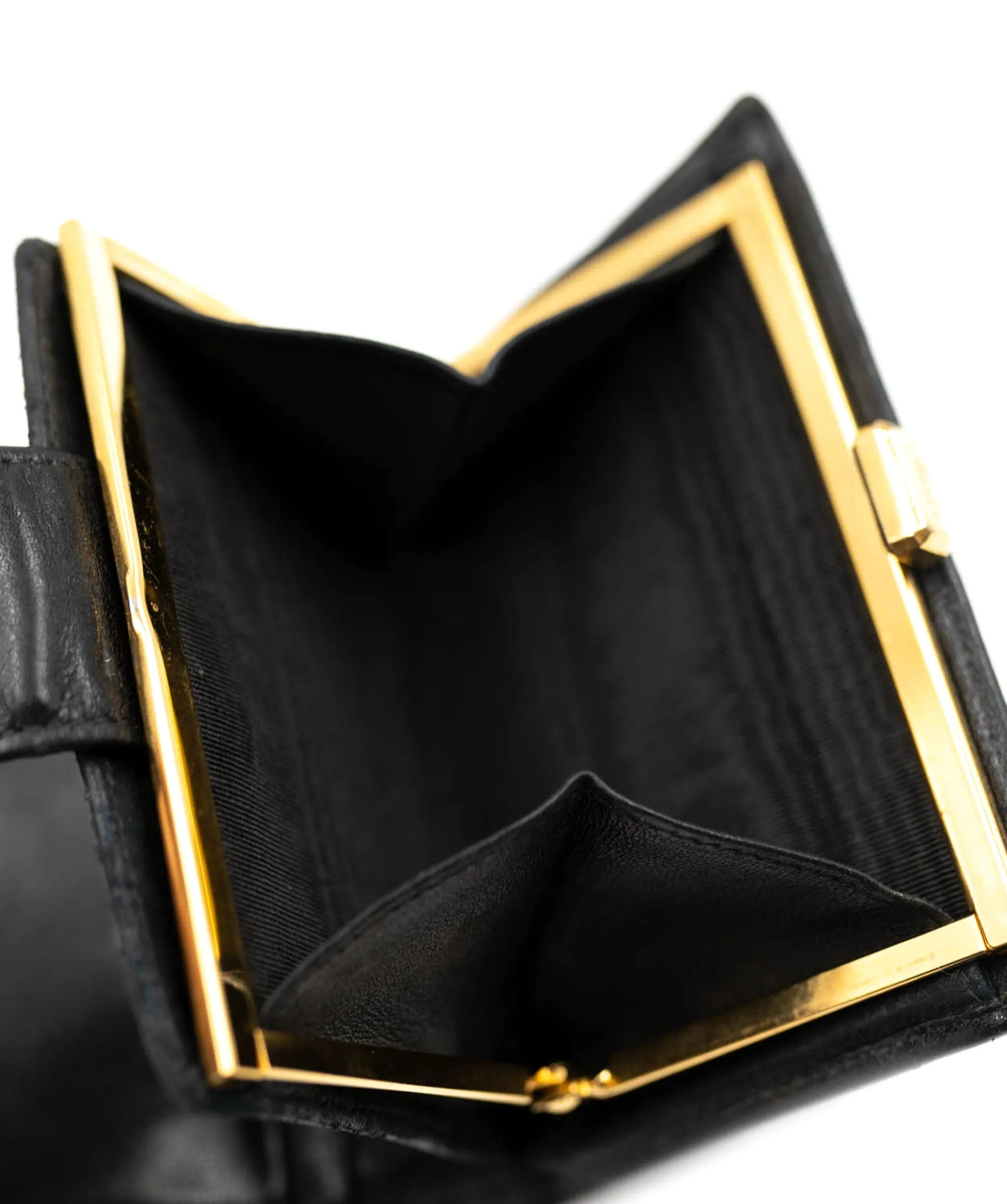 Chanel Vintage Caviar Skin Bi-Fold Purse ADL2056