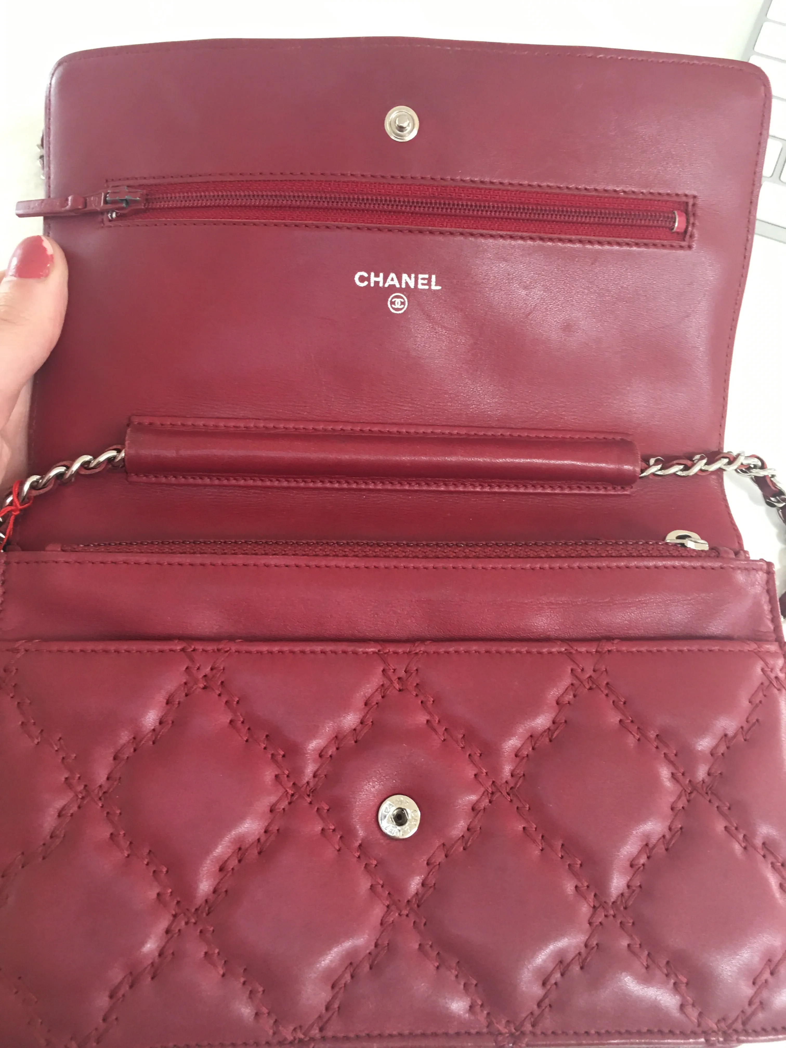 CHANEL WOC Wallet on Chain Pochette in Bordeaux Leather