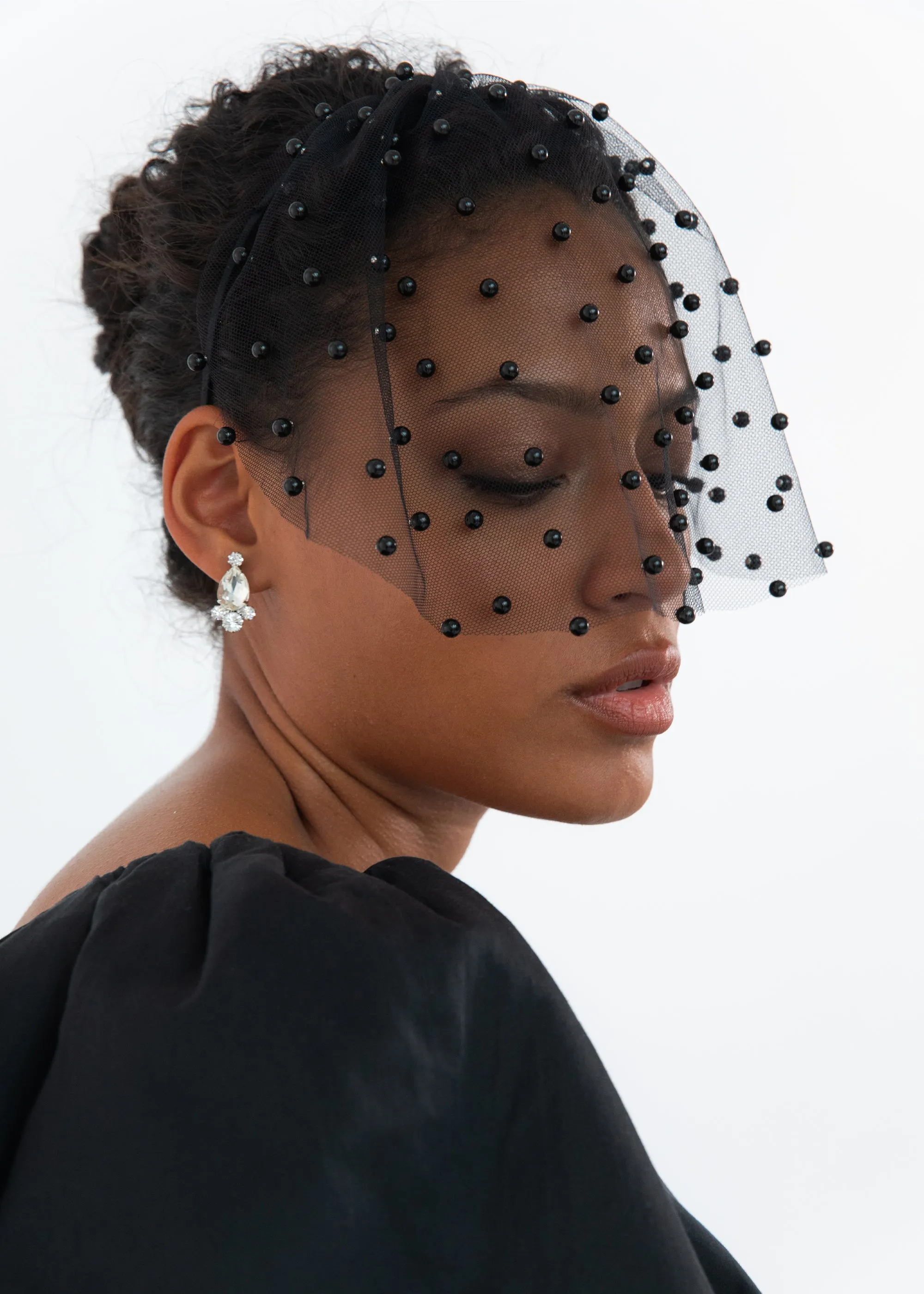 Chiara Veil -- Black Pearl