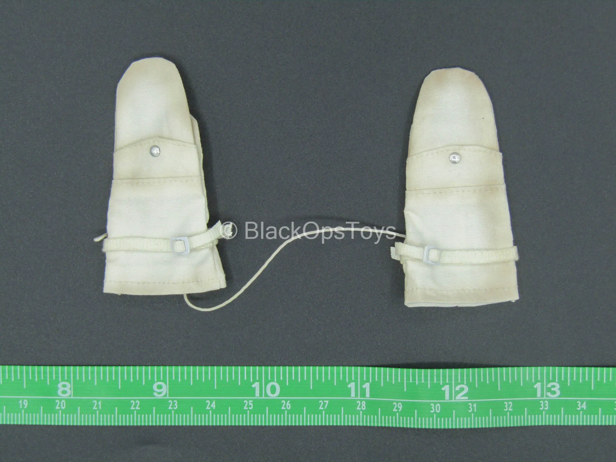 WWII - U.S. Army Infantry - Weathered White Suit Set Type 1